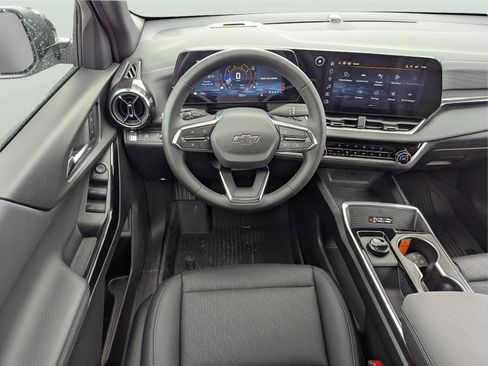 New 2026 Chevrolet Equinox LT w/ Convenience Package II image 25