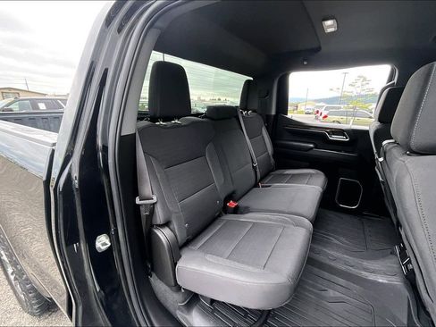 Used 2023 GMC Sierra 1500 SLE w/ X31 Off-Road Package AWD/4WD image 28