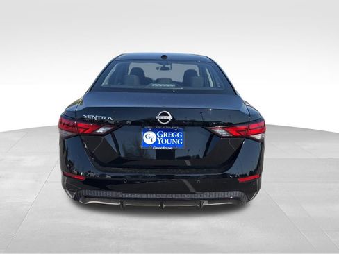 Used 2025 Nissan Sentra SV FWD image 5