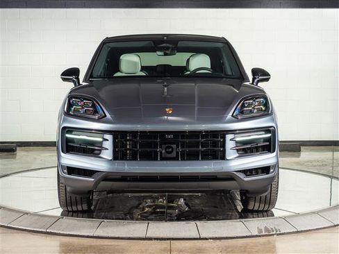 New 2026 Porsche Cayenne Coupe image 6