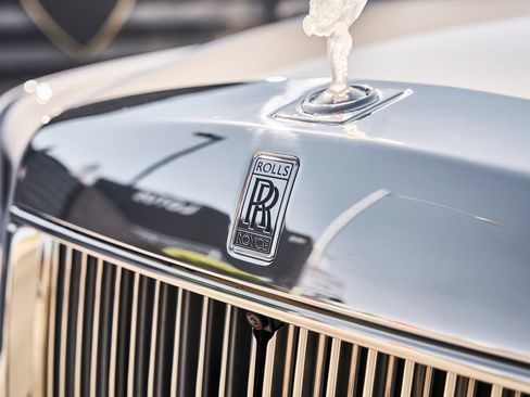 Used 2024 Rolls-Royce Phantom Sedan w/ The Phantom Package RWD image 9