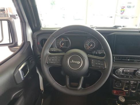 Used 2026 Jeep Wrangler Unlimited Sport w/ Dual Top Group AWD/4WD image 12