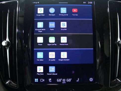 Used 2024 Volvo XC60 T8 Plus w/ Climate Package image 11