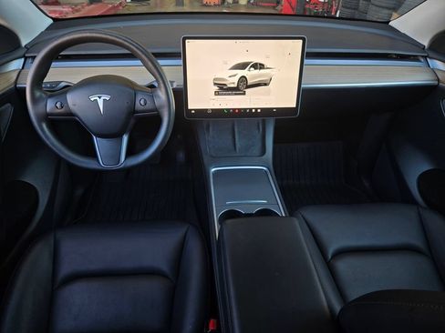 Used 2025 Tesla Model Y Long Range AWD/4WD image 15