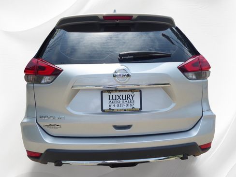 Used 2020 Nissan Rogue S image 9