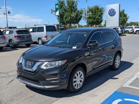 Used 2020 Nissan Rogue S AWD/4WD image 10