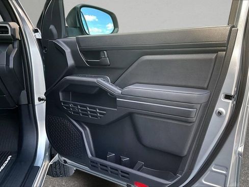 Used 2024 Toyota Tacoma SR image 23