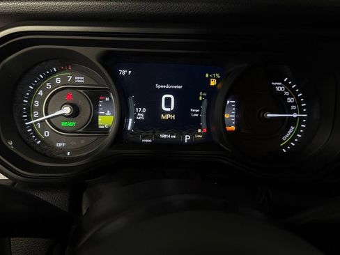 Used 2024 Jeep Wrangler Unlimited AWD/4WD image 15