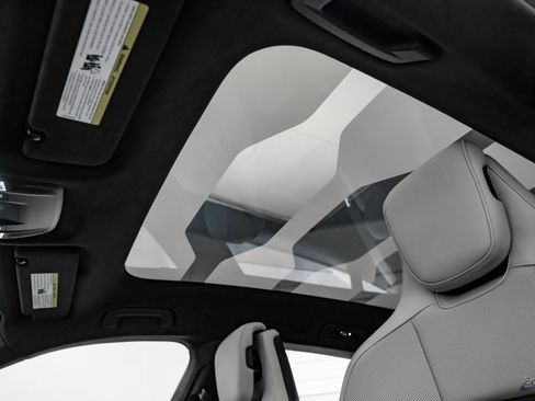 Used 2023 Porsche Taycan GTS w/ Premium Package image 35