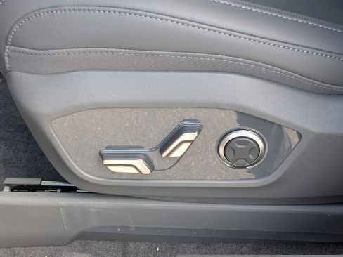 New 2026 Kia EV9 Wind image 23