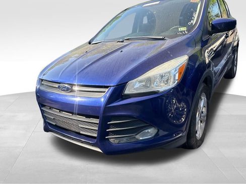 Used 2014 Ford Escape SE image 2