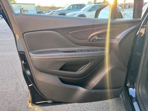 Used 2022 Buick Encore Preferred w/ Safety Package image 11