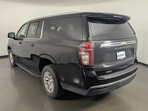Used 2022 Chevrolet Suburban LT image 7
