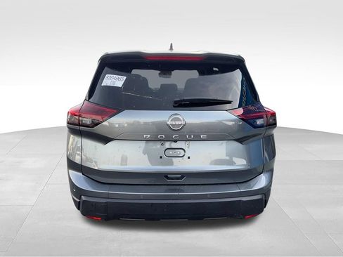 Used 2025 Nissan Rogue S FWD image 32