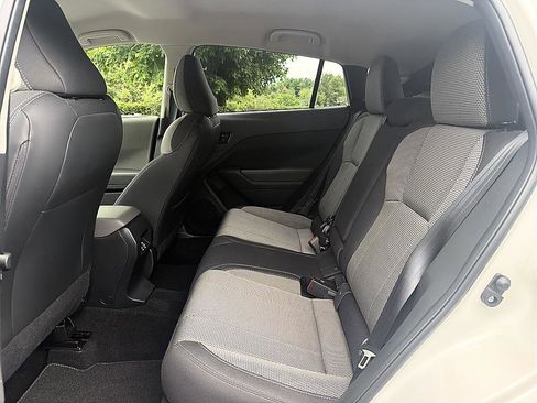 Used 2024 Subaru Crosstrek 2.0i Premium w/ Crosstrek Mirror Package AWD/4WD image 12