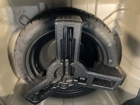 Used 2017 Nissan Sentra SV image 28