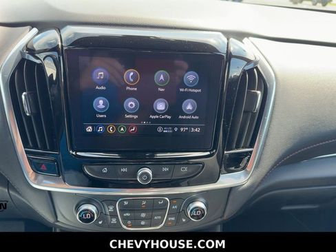 Used 2023 Chevrolet Traverse RS AWD/4WD image 17
