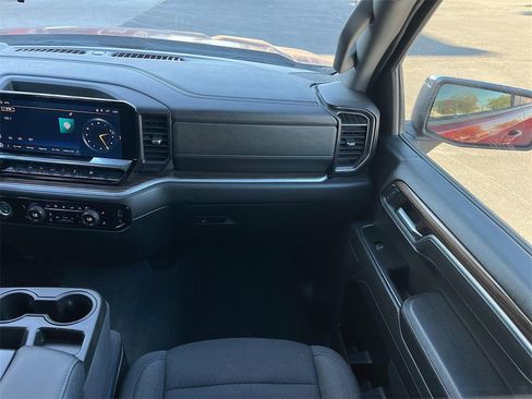 Used 2022 Chevrolet Silverado 1500 LT image 23