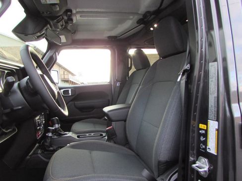 New 2026 Jeep Gladiator Willys image 16