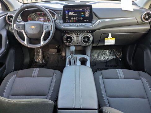 Used 2025 Chevrolet Blazer LT image 23
