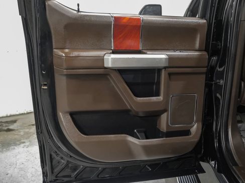 Used 2022 Ford F250 King Ranch w/ King Ranch Ultimate Package AWD/4WD image 45