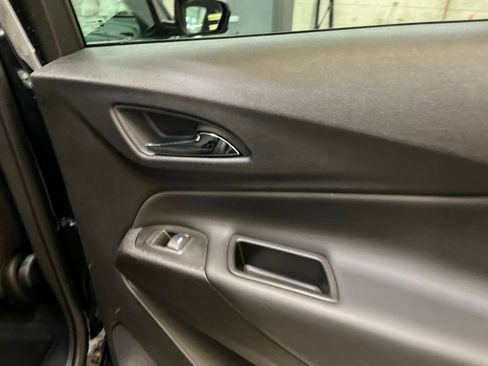 Used 2024 Chevrolet Equinox LT AWD/4WD image 32