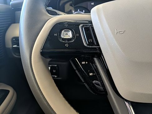 Certified 2022 Lincoln Corsair AWD w/ Equipment Group 101A image 16