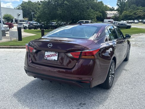 Used 2025 Nissan Altima 2.5 SV FWD image 5