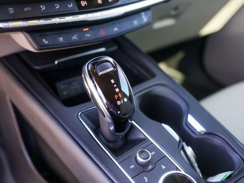 Used 2022 Cadillac XT4 Premium Luxury w/ Technology Package image 19