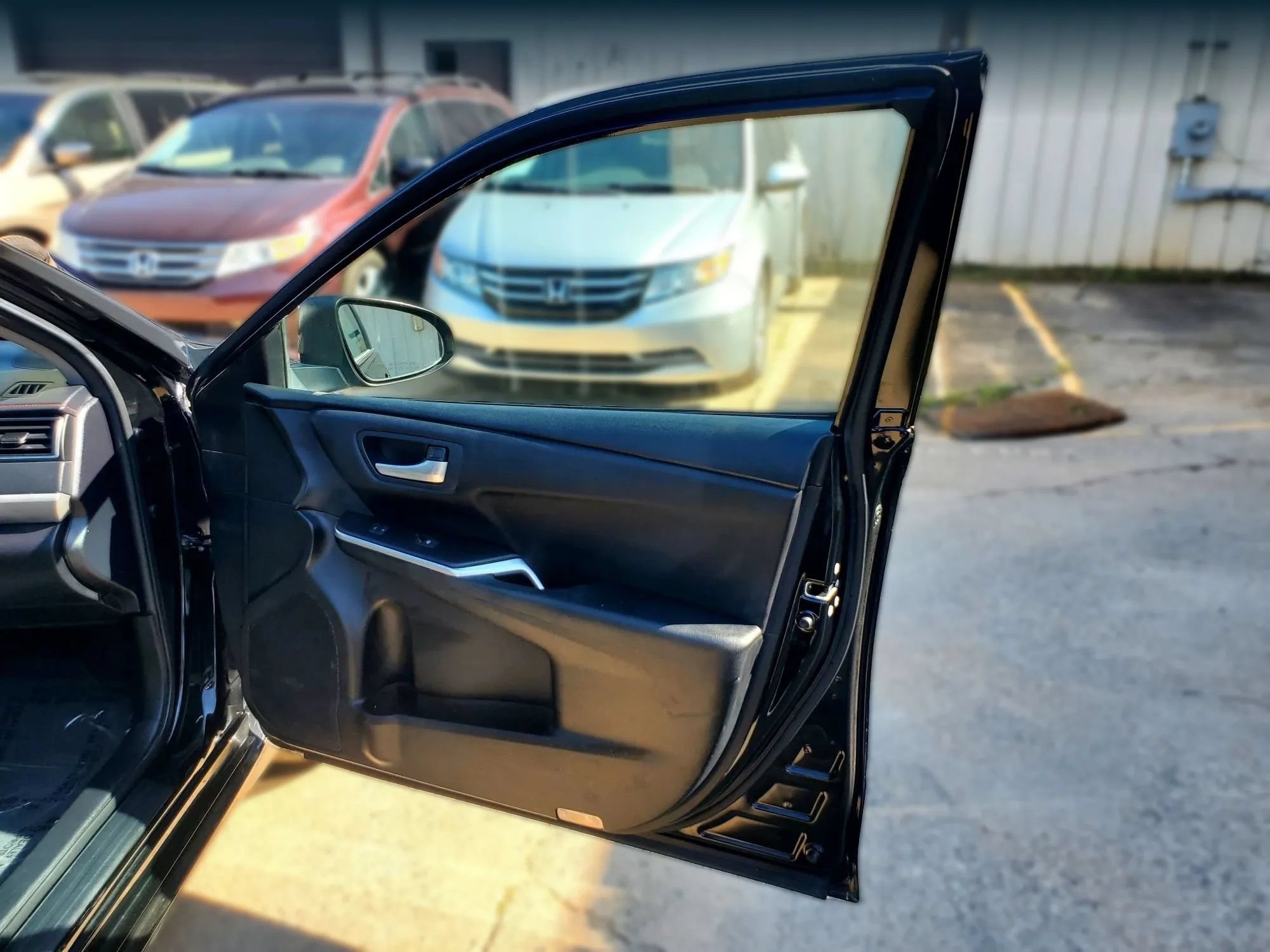 Used 2016 Toyota Camry SE FWD image 22
