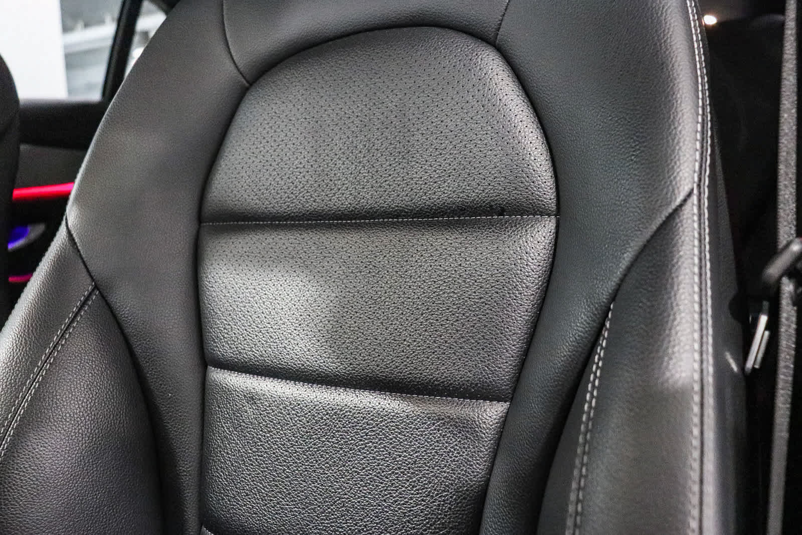 Used 2022 Mercedes-Benz GLC 300 4MATIC Coupe image 29