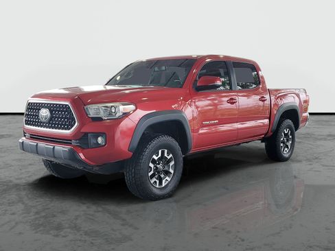 Used 2018 Toyota Tacoma TRD Off-Road AWD/4WD image 3