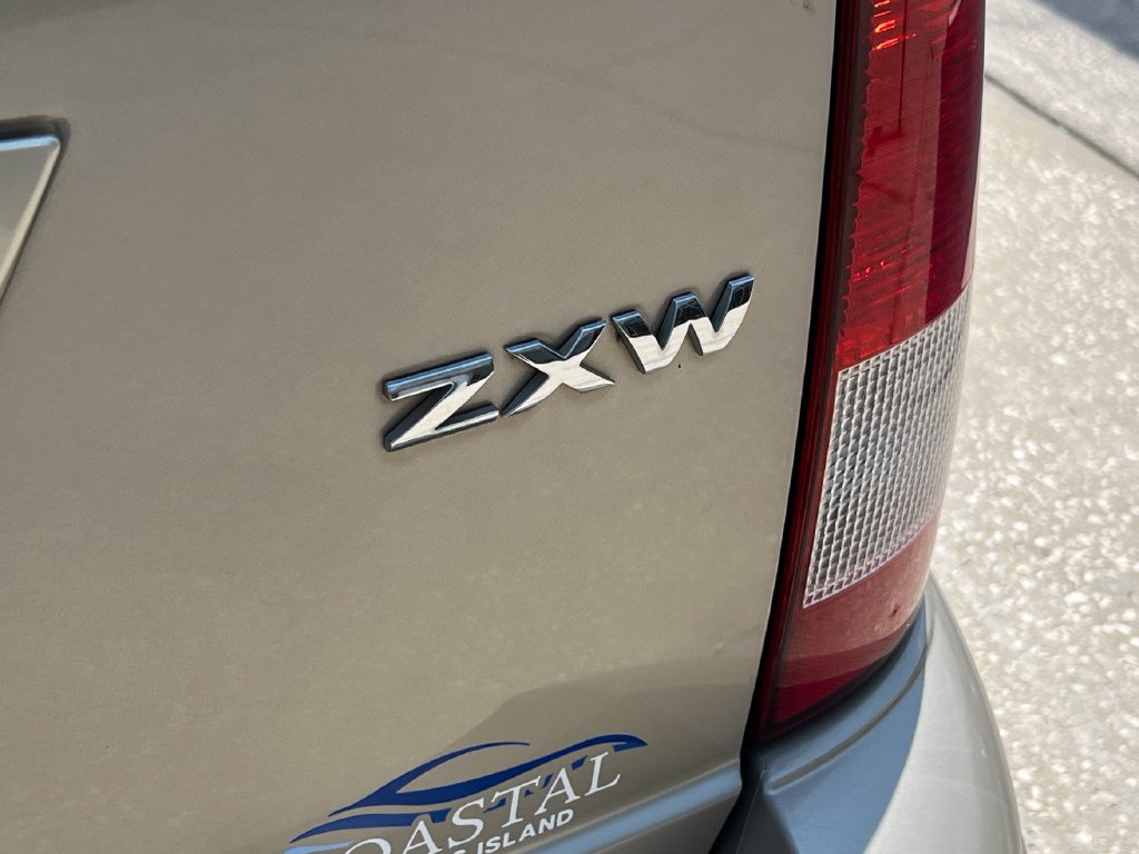 Used 2006 Ford Focus ZXW Wagon FWD image 20