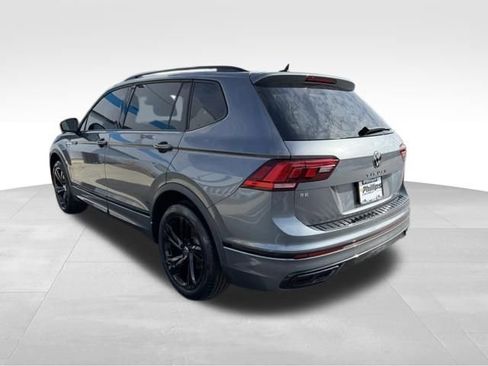Used 2023 Volkswagen Tiguan SE R-Line image 12
