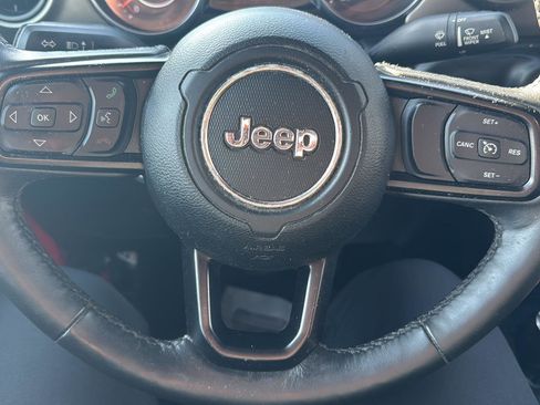 Used 2019 Jeep Wrangler Unlimited Sport S image 14