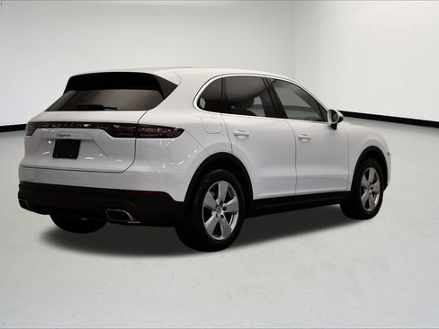 Used 2023 Porsche Cayenne image 7