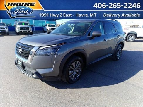 Used 2025 Nissan Pathfinder SV AWD/4WD image 2
