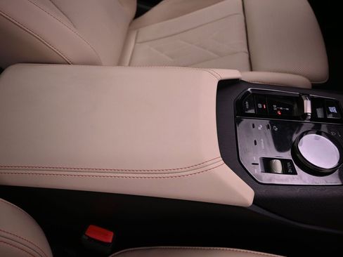 Used 2025 BMW X3 xDrive30i w/ Premium Package image 29