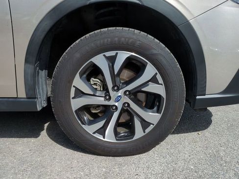 Used 2020 Subaru Outback Limited image 11