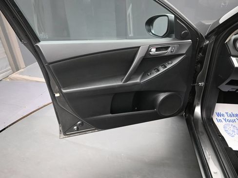 Used 2012 MAZDA MAZDA3 i Touring FWD image 23