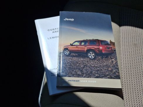 Used 2016 Jeep Patriot Latitude FWD image 26