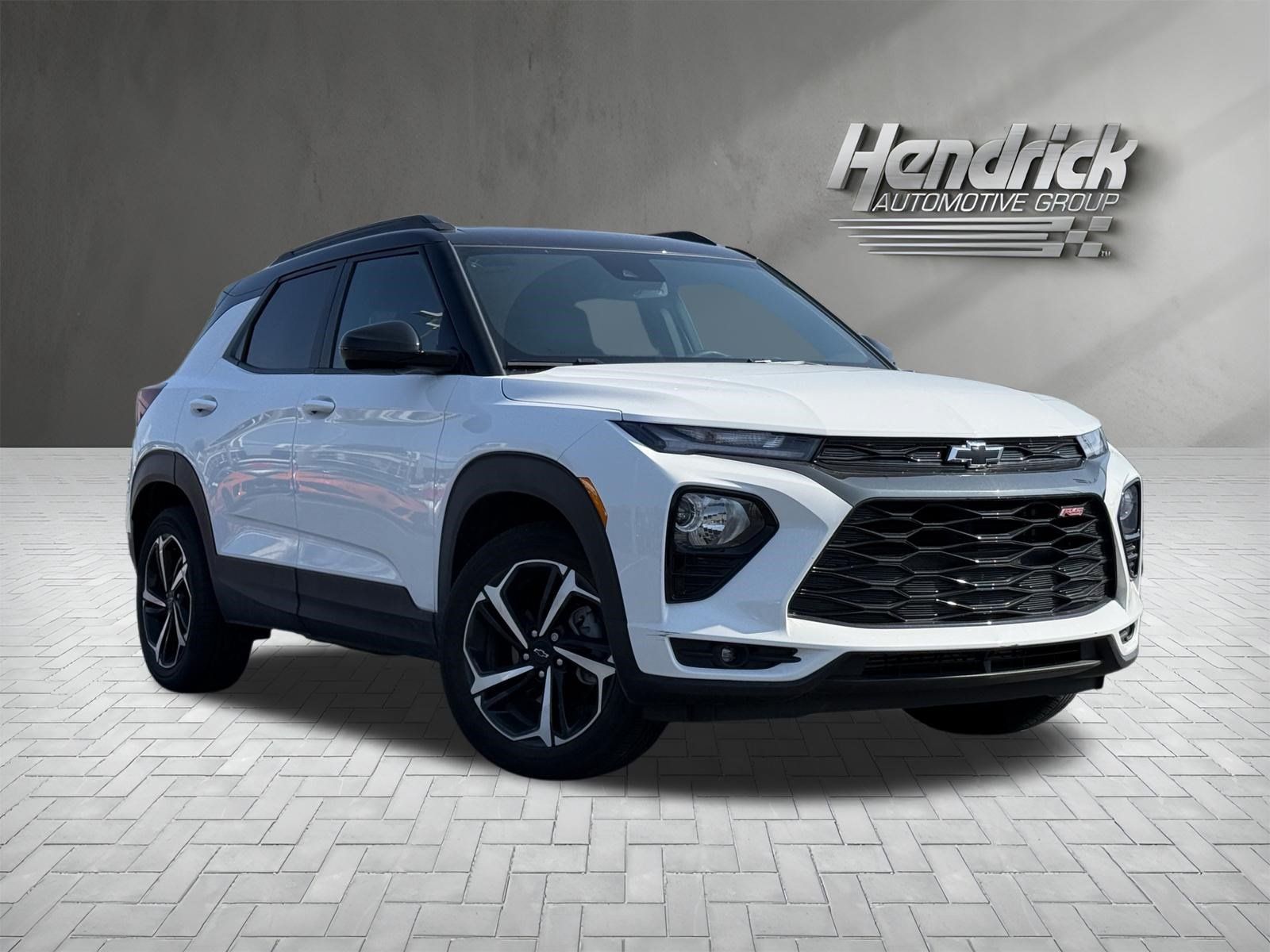 Used 2023 Chevrolet TrailBlazer RS w/ Sun and Liftgate Package AWD/4WD image 2