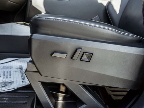 Used 2024 Tesla Cybertruck AWD Crew Cab image 27