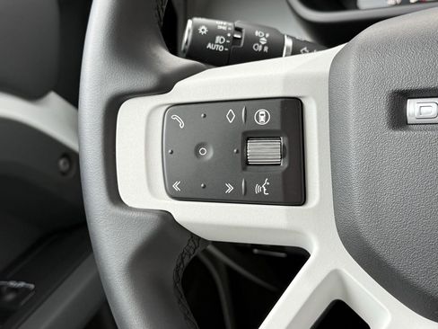 Certified 2025 Land Rover Defender 90 S image 21