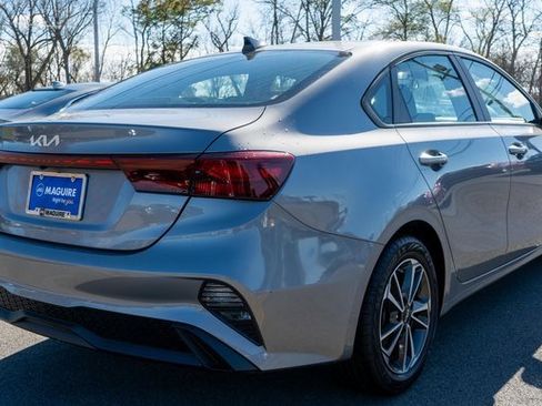 Used 2023 Kia Forte LXS image 6