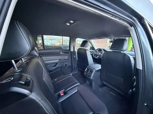 Used 2023 Volkswagen Atlas SE AWD/4WD image 10