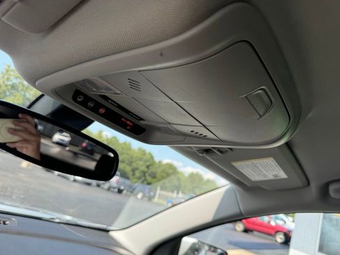 Used 2018 GMC Terrain SLE w/ Driver Convenience Package image 26