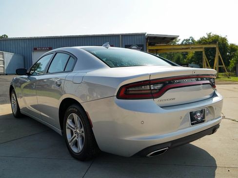 Used 2023 Dodge Charger SXT RWD image 4