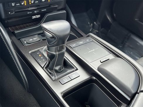 Used 2019 Lexus ES 300h w/ Luxury Package image 25