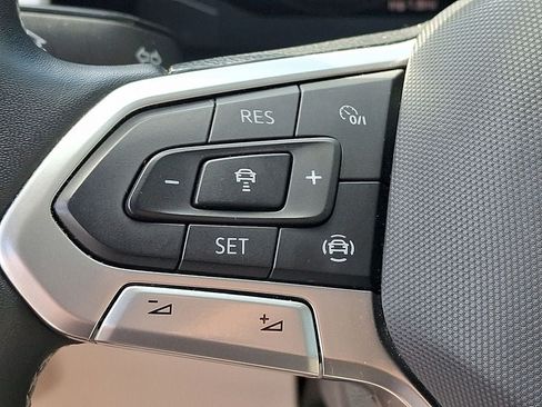 Certified 2023 Volkswagen Atlas SE w/ Panoramic Sunroof Package AWD/4WD image 22